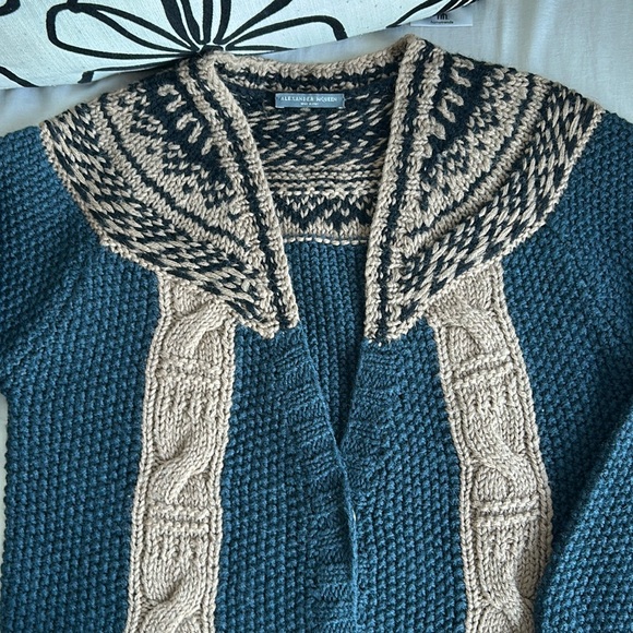 Alexander McQueen brand new without tags sweater 100% soft wool, never used‼️ - Picture 3 of 10